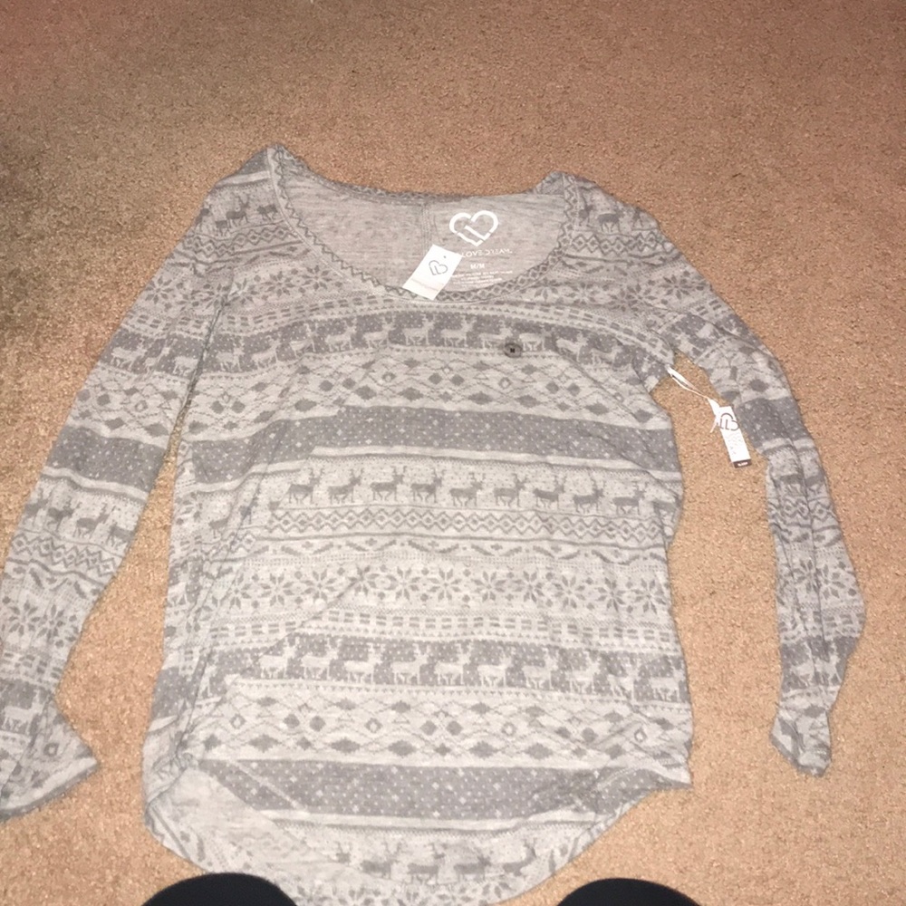 Sleep shirt.